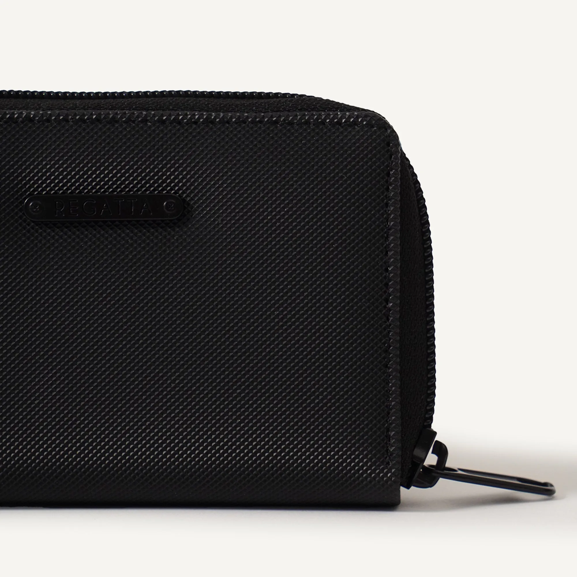Compact Wallet in Textured Pique Leather