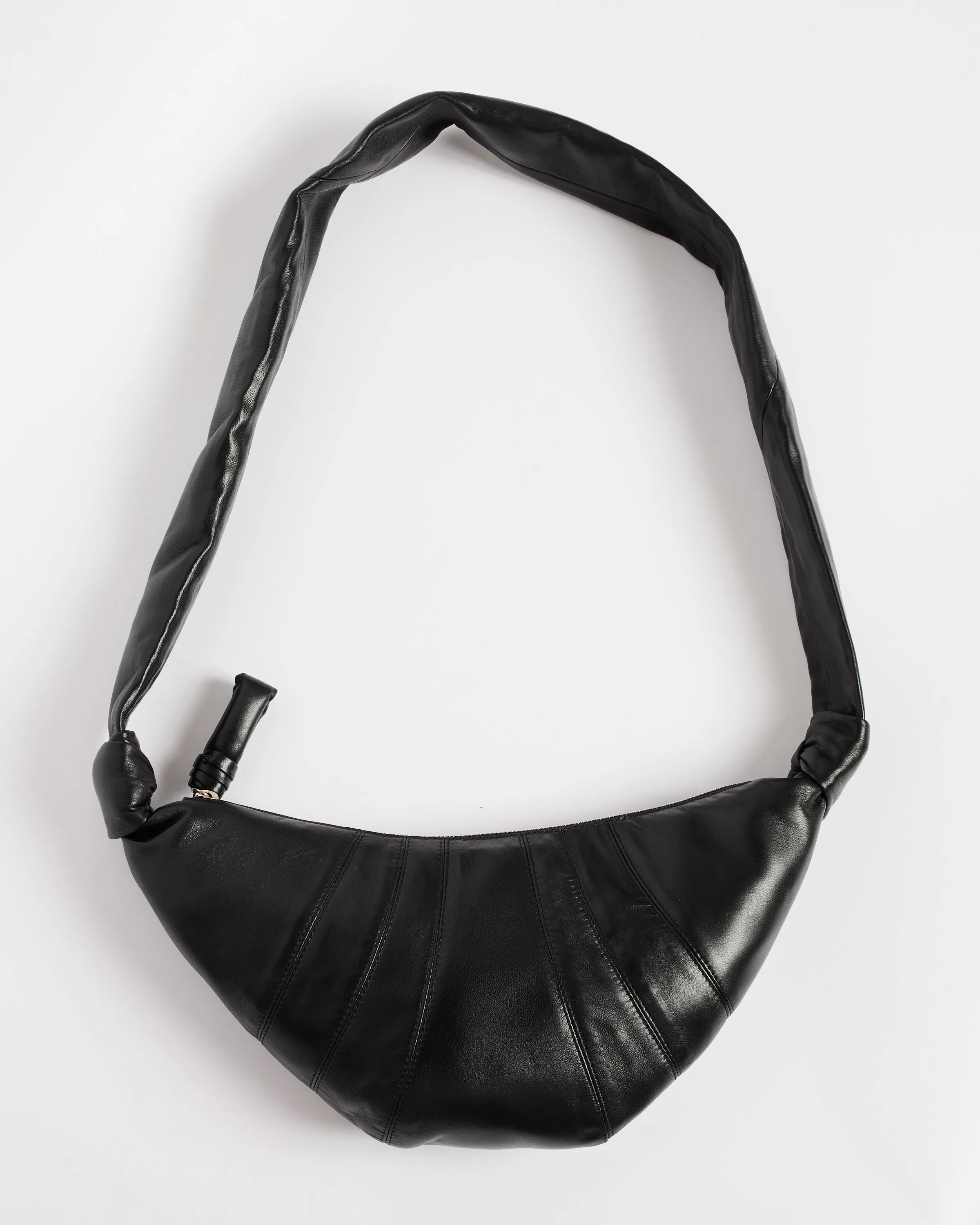Small Croissant Leather Bag in Black